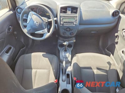Zdjęcie 8 z 13 samochodu: 2017 NISS VERSA VIN:3N1CN7AP4HL821378 - miniatura
