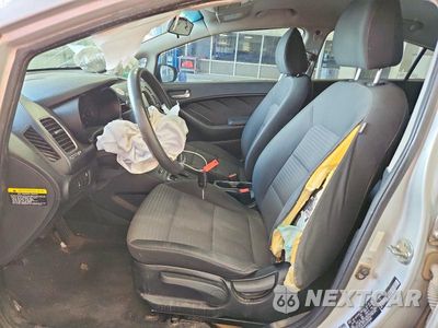 Zdjęcie 7 z 12 samochodu: 2018 KIA FORTE LX VIN:3KPFL4A7XJE258099 - miniatura