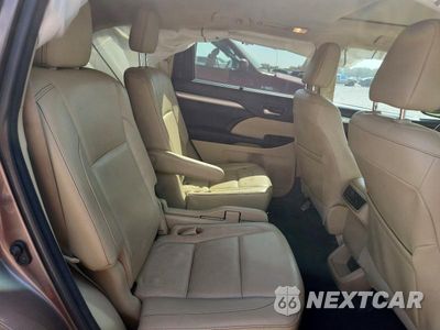 Zdjęcie 11 z 13 samochodu: 2018 TOYOTA HIGHLANDER XLE VIN:5TDJZRFH7JS822899 - miniatura