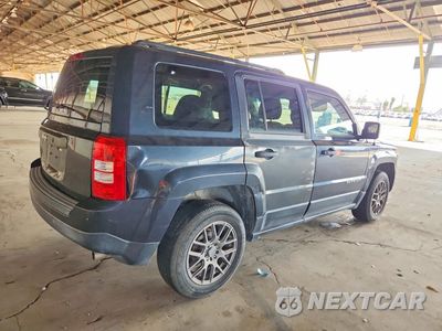 Trzecie zdjęcie samochodu z tyłu: 2016 JEEP PATRIOT SPORT VIN:1C4NJPBA1GD562171 - miniatura