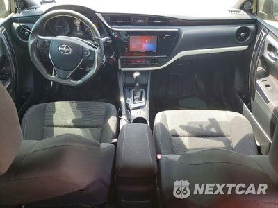 Zdjęcie 8 z 12 samochodu: 2016 SCION IM BASE VIN:JTNKARJE1GJ515111 - miniatura