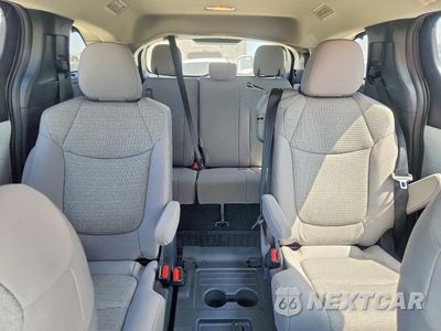 Zdjęcie 10 z 13 samochodu: 2026 TOYOTA SIENNA LE VIN:5TDKRKEC4TS333218 - miniatura