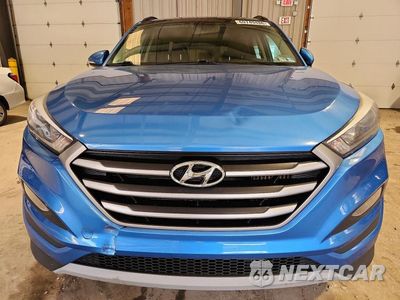 Piąte zdjęcie samochodu w środku: 2018 HYUNDAI TUCSON VALUE VIN:KM8J33A25JU704102 - miniatura