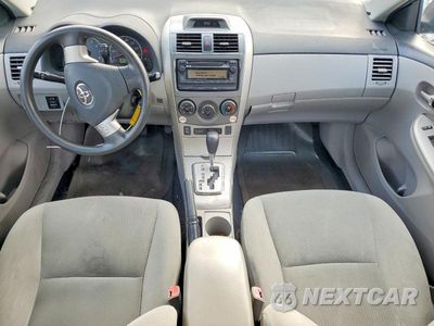 Zdjęcie 8 z 12 samochodu: 2012 TOYOTA COROLLA LE VIN:2T1BU4EEXCC810707 - miniatura