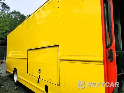 Zdjęcie 11 z 13 samochodu: 2017 FREIGHTLINER MT55 CHASSIS DELIVERY TRUCK VIN:4UZAARDU1HCJB8885 - miniatura