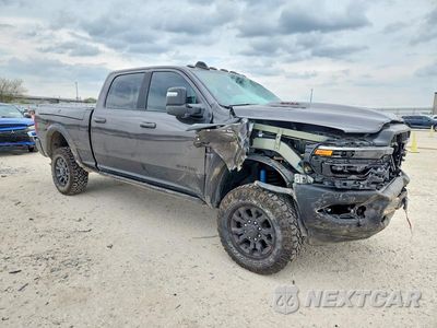 Czwarte zdjęcie samochodu z boku: 2025 RAM 2500 POWERWAGON VIN:3C6TR5EJ5SG556005 - miniatura