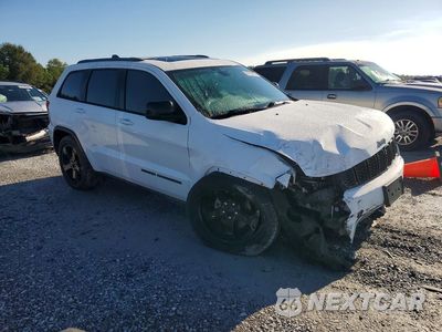 Czwarte zdjęcie samochodu z boku: 2018 JEEP GRAND CHEROKEE LAREDO VIN:1C4RJFAG7JC352673 - miniatura