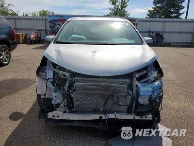 Piąte zdjęcie samochodu w środku: 2021 TOYOTA SIENNA XLE VIN:5TDYSKFCXMS014615 - miniatura
