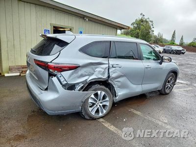 Trzecie zdjęcie samochodu z tyłu: 2024 TOYOTA HIGHLANDER LE VIN:5TDKDRAH7RS050975 - miniatura