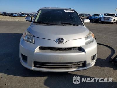 Piąte zdjęcie samochodu w środku: 2010 SCION XD BASE VIN:JTKKU4B41A1003790 - miniatura