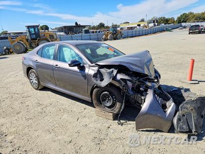 Czwarte zdjęcie samochodu z boku: 2020 TOYOTA CAMRY LE VIN:4T1C31AK3LU532913 - miniatura