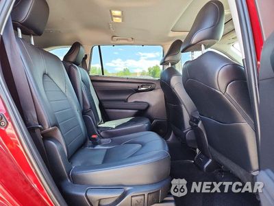 Zdjęcie 11 z 13 samochodu: 2022 TOYOTA HIGHLANDER XLE VIN:5TDHZRBH3NS241118 - miniatura