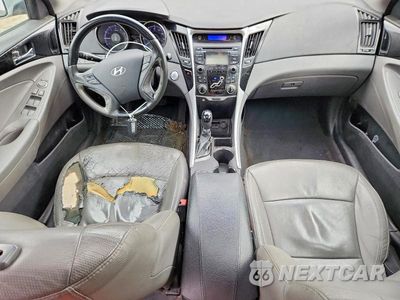 Zdjęcie 8 z 12 samochodu: 2013 HYUNDAI SONATA LIMITED VIN:5NPEC4AC1DH583197 - miniatura