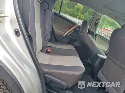 Zdjęcie 10 z 12 samochodu: 2014 TOYOTA RAV4 XLE VIN:2T3RFREVXEW176202 - miniatura