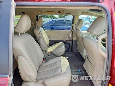Zdjęcie 11 z 13 samochodu: 2011 TOYOTA SIENNA XLE 8-PASSENGER VIN:5TDYK3DCXBS090938 - miniatura