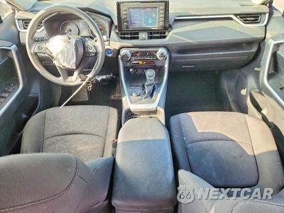 Zdjęcie 8 z 13 samochodu: 2020 TOYOTA RAV4 HYBRID XLE VIN:JTMRWRFV0LJ035150 - miniatura