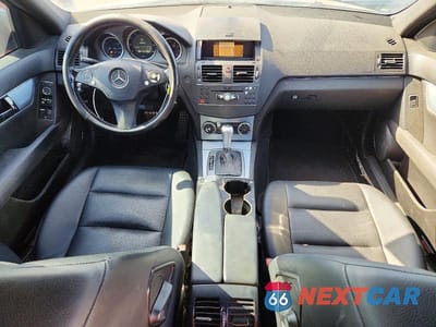 Zdjęcie 8 z 12 samochodu: 2011 MERCEDES-BENZ C 300 VIN:WDDGF5EB0BF628344 - miniatura