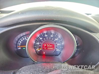 Zdjęcie 9 z 12 samochodu: 2018 KIA SOUL + VIN:KNDJP3A57J7580366 - miniatura