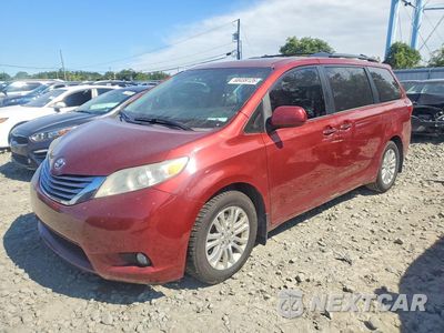 2017 TOYOTA SIENNA XLE 8-PASSENGER 5TDYZ3DC8HS831575 - główne zdjęcie licytacji z USA - miniatura