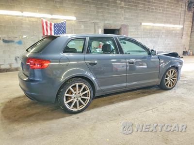 Trzecie zdjęcie samochodu z tyłu: 2011 AUDI A3 PREMIUM VIN:WAUBEAFM8BA032697 - miniatura