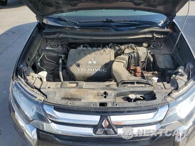 Zdjęcie 11 z 12 samochodu: 2017 MITSUBISHI OUTLANDER GT VIN:JA4JZ4AX1HZ007764 - miniatura
