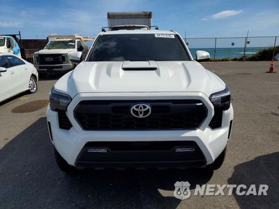 Piąte zdjęcie samochodu w środku: 2025 TOYOTA TACOMA SR5 VIN:3TYLB5JN6ST064210 - miniatura
