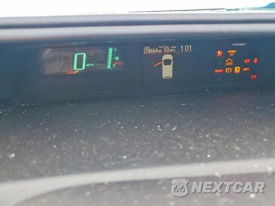 Zdjęcie 9 z 13 samochodu: 2013 TOYOTA PRIUS C FOUR VIN:JTDKDTB33D1543669 - miniatura