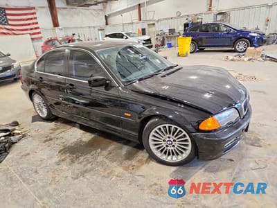 Czwarte zdjęcie samochodu z boku: 2001 BMW 3 SERIES I VIN:WBAAV53481FJ69597 - miniatura