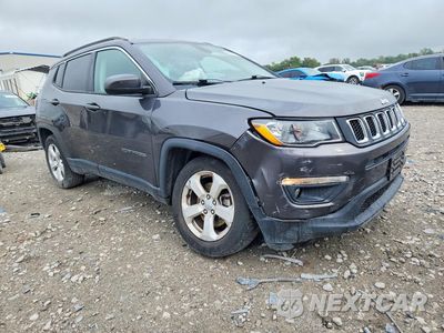 Czwarte zdjęcie samochodu z boku: 2018 JEEP COMPASS LATITUDE VIN:3C4NJDBB8JT355592 - miniatura