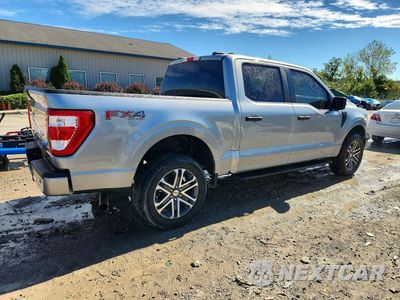 Trzecie zdjęcie samochodu z tyłu: 2023 FORD F150 SUPERCREW VIN:1FTFW1E56PKF36131 - miniatura