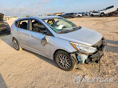 Czwarte zdjęcie samochodu z boku: 2017 HYUNDAI ACCENT SE VIN:KMHCT5AE2HU320206 - miniatura