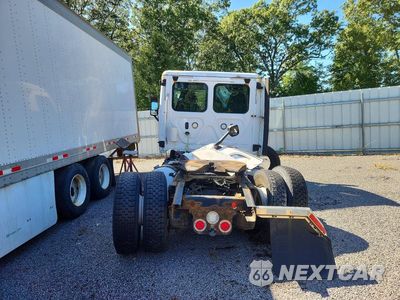 Zdjęcie 6 z 12 samochodu: 2018 FREIGHTLINER CASCADIA 1 - SEMI TRUCK VIN:1FUBGADV4JLJK8170 - miniatura