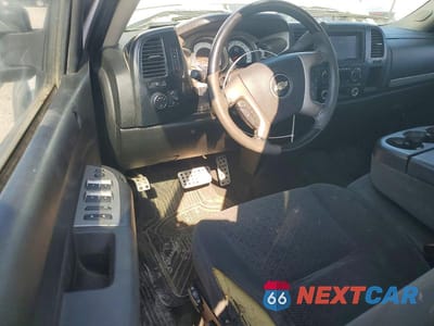 Zdjęcie 8 z 12 samochodu: 2008 CHEVROLET SILVERADO K1500 VIN:2GCEK19J981250936 - miniatura