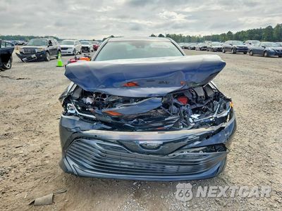 Piąte zdjęcie samochodu w środku: 2019 TOYOTA CAMRY LE VIN:4T1B11HK2KU264118 - miniatura