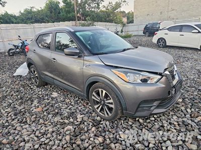 Czwarte zdjęcie samochodu z boku: 2020 NISSAN KICKS SV VIN:3N1CP5CV3LL509216 - miniatura