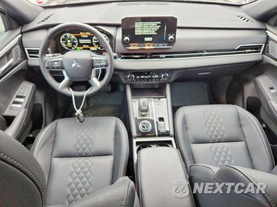 Zdjęcie 8 z 14 samochodu: 2025 MITSUBISHI OUTLANDER SEL VIN:JA4T5WA98SZ048658 - miniatura