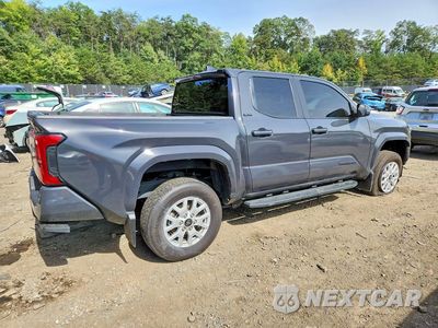 Trzecie zdjęcie samochodu z tyłu: 2025 TOYOTA TACOMA SR5 VIN:3TMLB5JN4SM176290 - miniatura