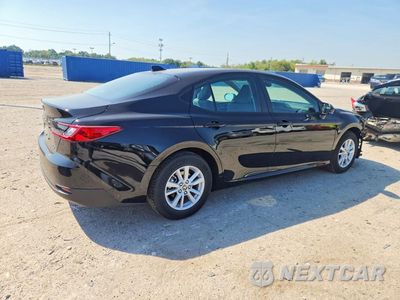 Trzecie zdjęcie samochodu z tyłu: 2026 TOYOTA CAMRY LE VIN:4T1DBADK8TU067922 - miniatura