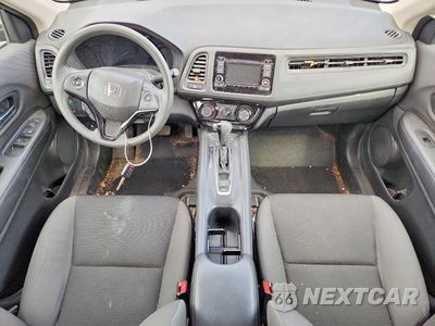 Zdjęcie 8 z 13 samochodu: 2021 HONDA HR-V LX VIN:3CZRU6H38MM733228 - miniatura