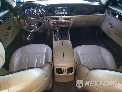 Zdjęcie 8 z 12 samochodu: 2018 GENESIS G80 3.8 VIN:KMHGN4JE2JU216679 - miniatura