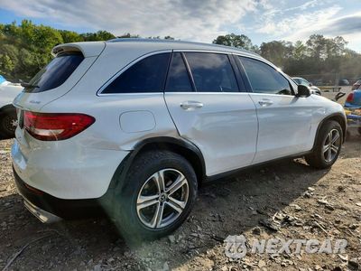 Trzecie zdjęcie samochodu z tyłu: 2019 MERCEDES-BENZ GLC 300 4MATIC VIN:WDC0G4KB2KV124322 - miniatura
