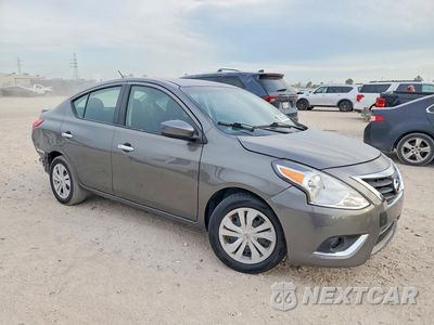 Czwarte zdjęcie samochodu z boku: 2018 NISSAN VERSA SV VIN:3N1CN7AP3JL872702 - miniatura