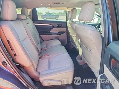 Zdjęcie 11 z 13 samochodu: 2015 TOYOTA HIGHLANDER LE PLUS VIN:5TDZKRFH6FS056565 - miniatura