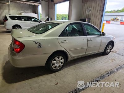 Trzecie zdjęcie samochodu z tyłu: 2004 TOYOTA CAMRY LE VIN:4T1BE32K34U864142 - miniatura