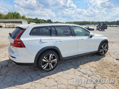 Trzecie zdjęcie samochodu z tyłu: 2024 VOLVO V60 CROSS COUNTRY PLUS VIN:YV4L12WY0R2139966 - miniatura