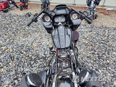 Zdjęcie 6 z 8 samochodu: 2016 HARLEY-DAVIDSON FLTRX ROAD GLIDE VIN:1HD1KHM15GB691958 - miniatura