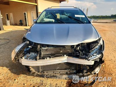 Piąte zdjęcie samochodu w środku: 2018 CHRYSLER PACIFICA TOURING L VIN:2C4RC1BG9JR306667 - miniatura
