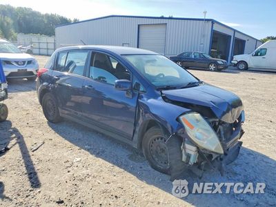 Czwarte zdjęcie samochodu z boku: 2009 NISSAN VERSA 1.8 S VIN:3N1BC13E79L367364 - miniatura