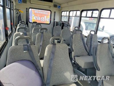 Zdjęcie 6 z 10 samochodu: 2007 FORD E450 SHUTTLE BUS VIN:1FDXE45S87DB30155 - miniatura