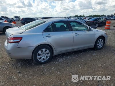 Trzecie zdjęcie samochodu z tyłu: 2011 TOYOTA CAMRY BASE VIN:4T1BF3EK2BU677464 - miniatura